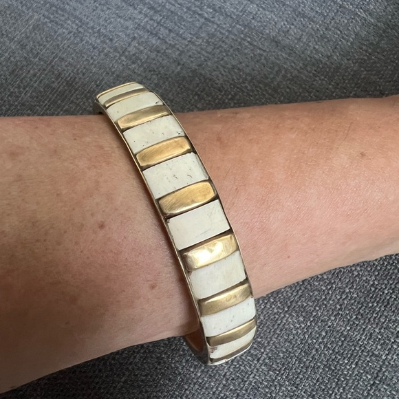 VINTAGE BRACELET BRASS & BONE JEWELRY ACCESSORY - Picture 3 of 6